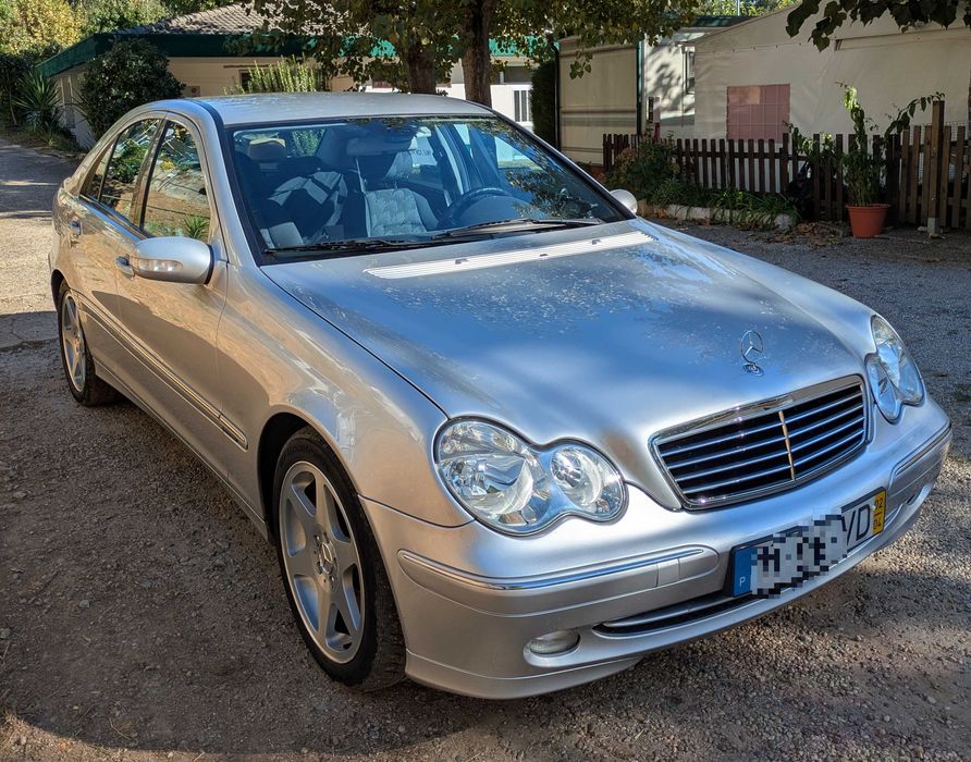 Mercedes de Garagem muito bem Estimado