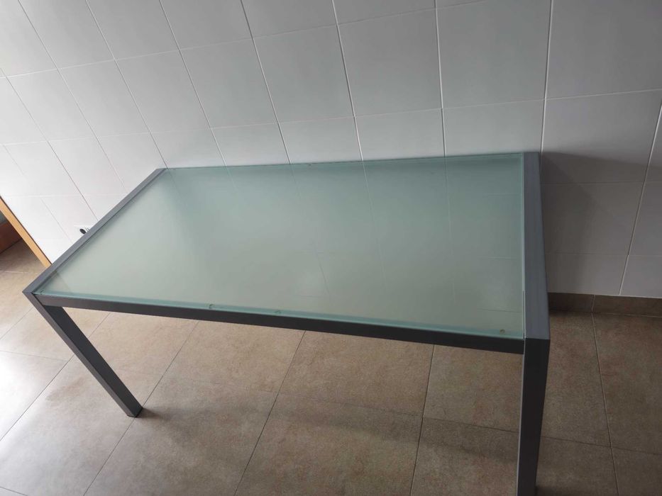 Mesa de cozinha + cadeiras
