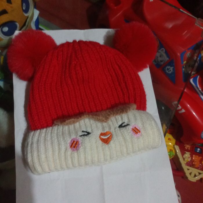 Gorros de criança novos