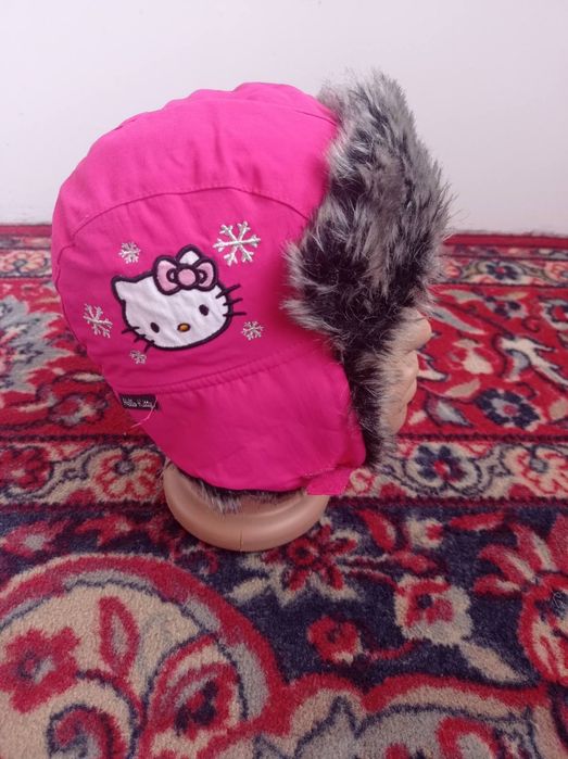 Шапка вушанка для дівчинки