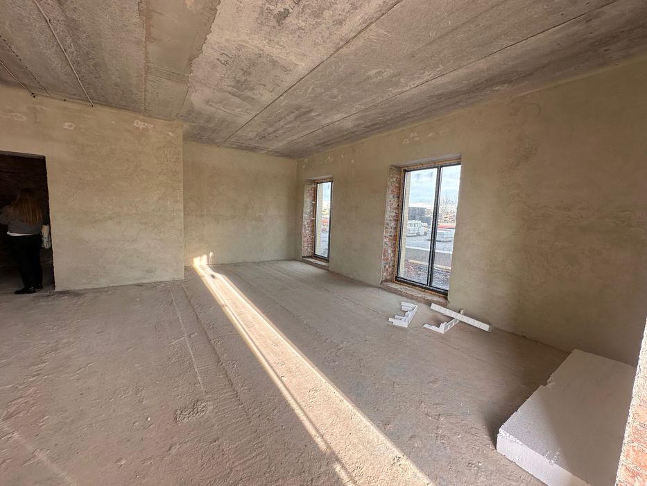 Оренда комерції 60м,ЖК Садова Алея,Пустомити,фасадне,1 поверх,4 вікна