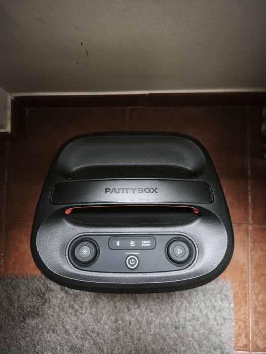 Coluna portátil JBL Partybox Encore Essential 2