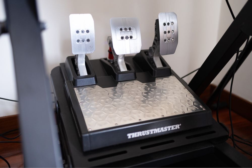 Thrustmaster T300RS  + T-LCM + Travão de Mão + Next Level Racing Wheel Stand 2.0