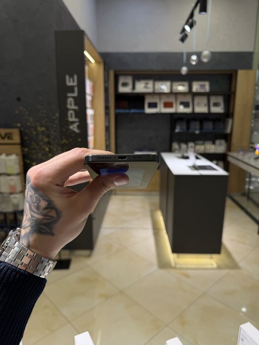 iPhone айфон 15 Pro Max 256Gb Black Titanium SIM (799$)