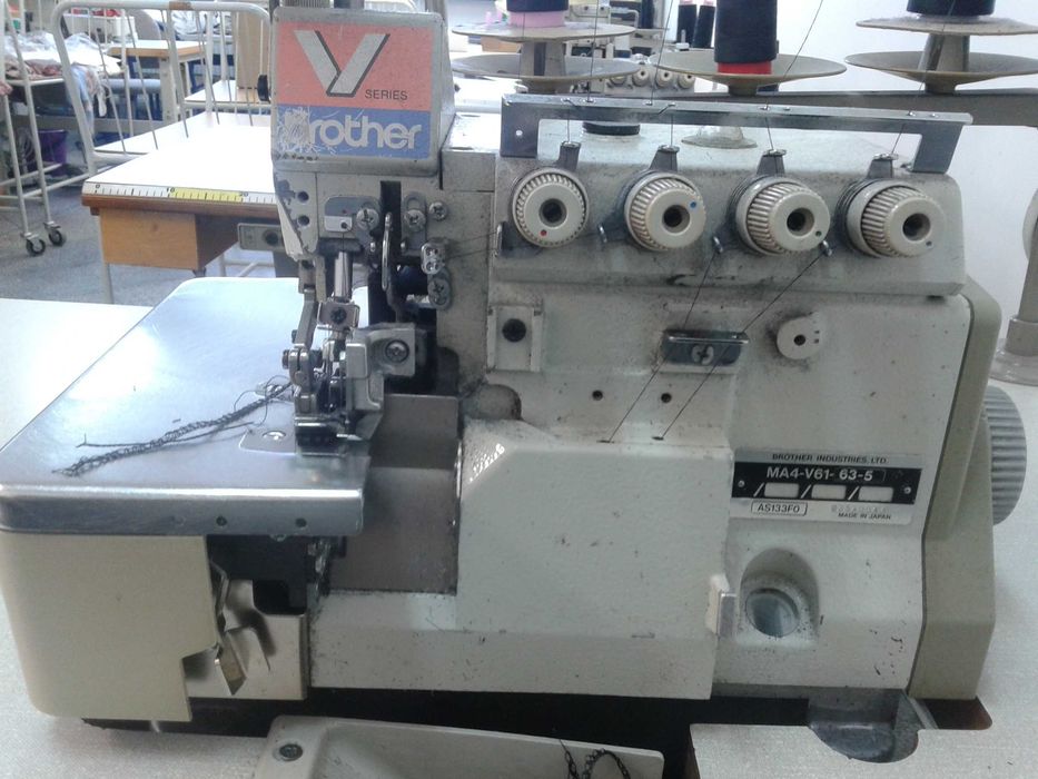 Overlock 5-nitkowy Brother (owerlocko-stębnówka)
