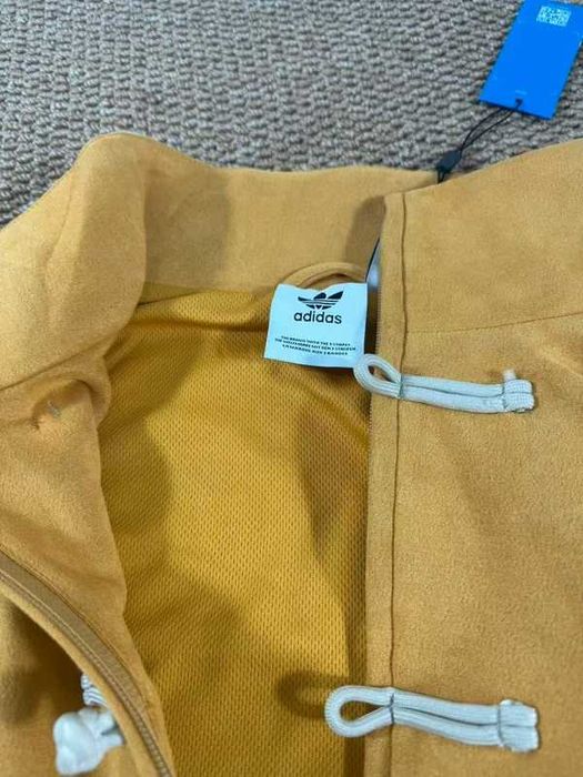 Adidas Chinese New Year в китайському стилі