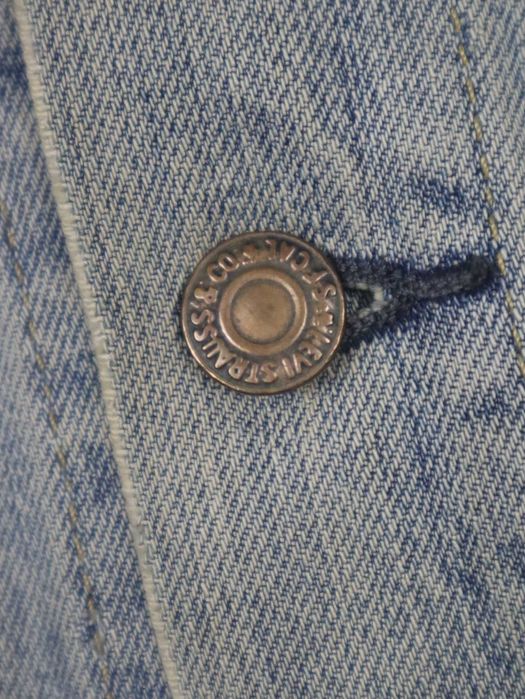 Levis Levi's Denim Jacket Kurtka jeansowa dżinsowa niebieska dziurami