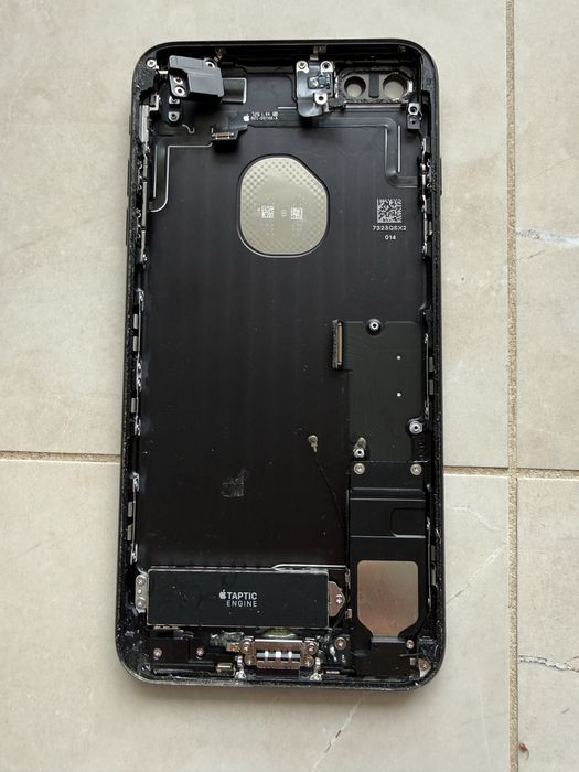 Упакування до Айфонів з корпусами Iphone в наявності