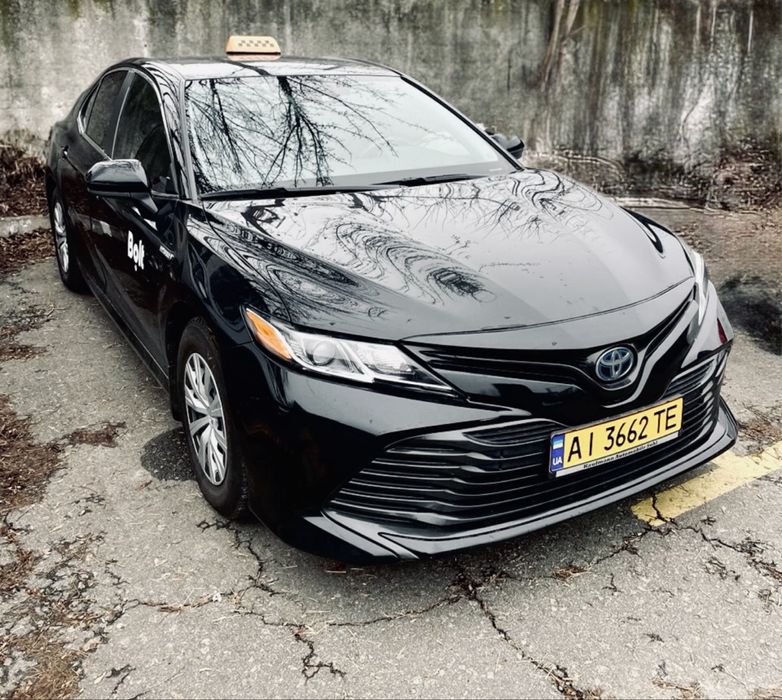Camry 2020 Hybrid — вигідна робота в таксі 50/50