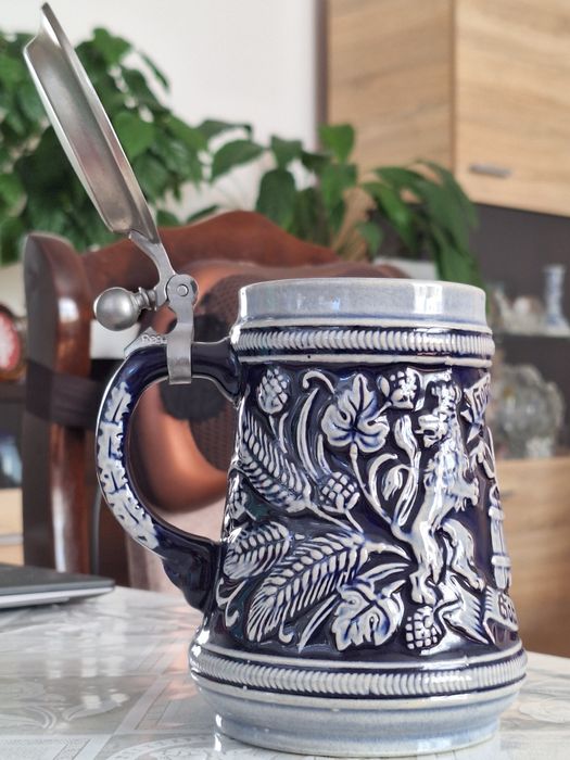Німецький пивний кухоль.