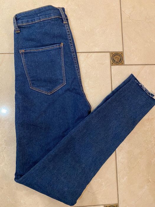 Джинсы Bershka 34 рр