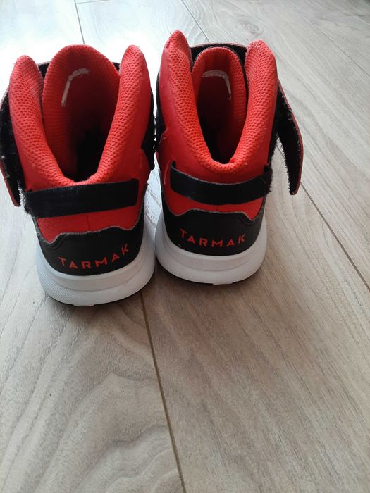 Buty sportowe damskie