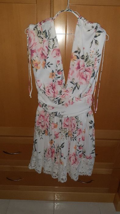 Vestido branco floral ( LANÇA PERFUME ) C/ Novo