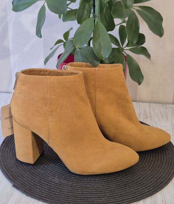 Ботинки PULL&BEAR розмір 38