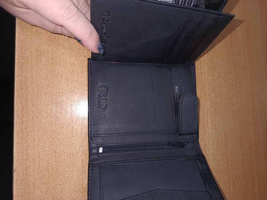 Продам новий  шкіряний чоловічий гаманець!