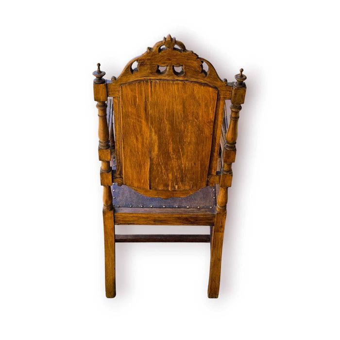 Cadeirão Antigo Braço Madeira Talhada com Assento Decorado