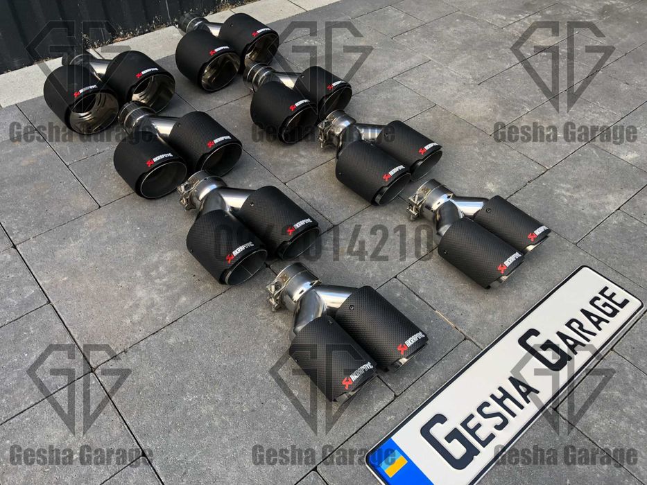 Насадка на вихлопну akrapovic акрапович ліва левая права правая карбон