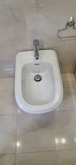 Conjunto de sanita e bidé da sanilusa