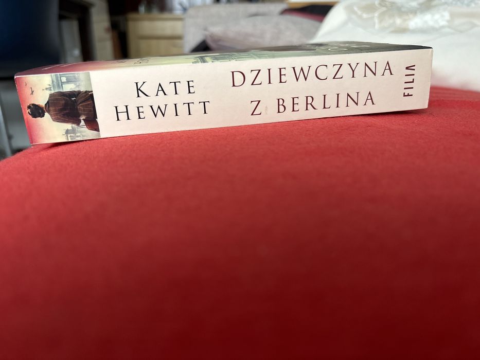 „Dziewczyna z Berlina” Kate Hewitt