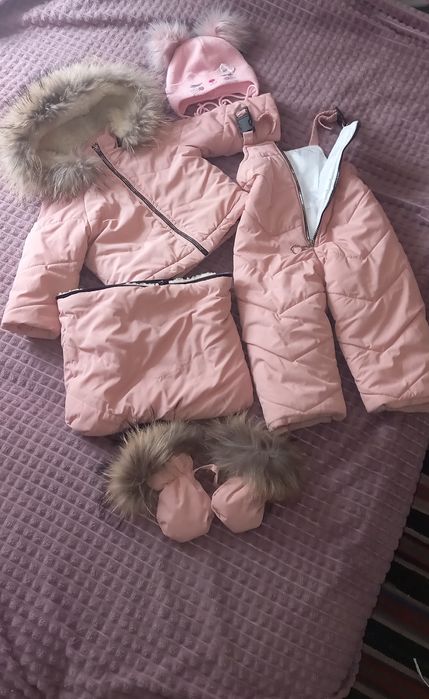 Продам зимовий комбінезон від 0 до 2років