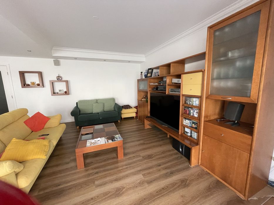 móvel de sala em Faia maciça feito á medida