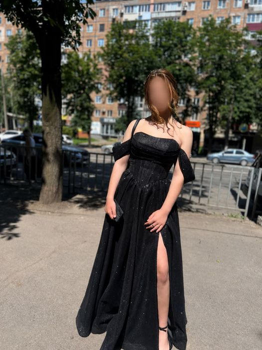 Срочно продам выпускное платье