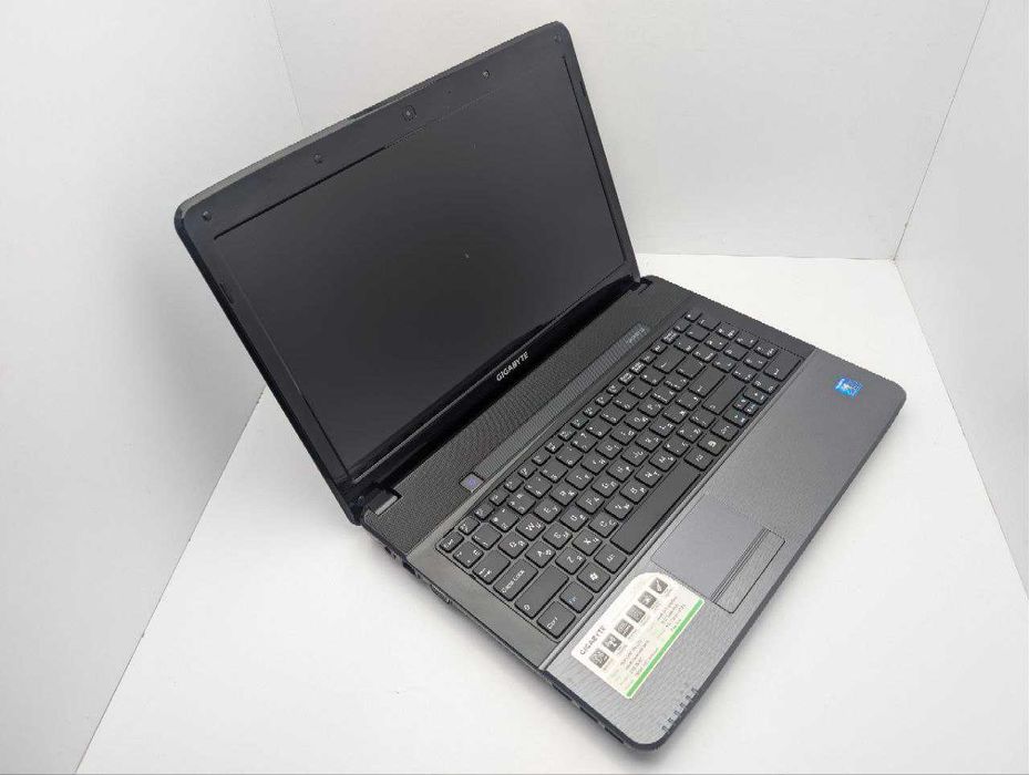 Gigabyte Q2532 intel i3-2348M Ram:8Gb HDD:320Gb Intel HD Graphics 15.6