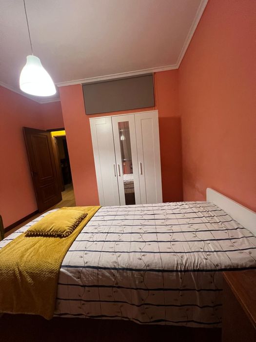 Quarto mobilado em apartamento T3