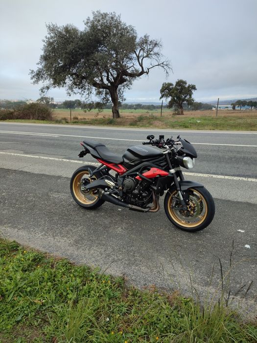 Triumph street triple R