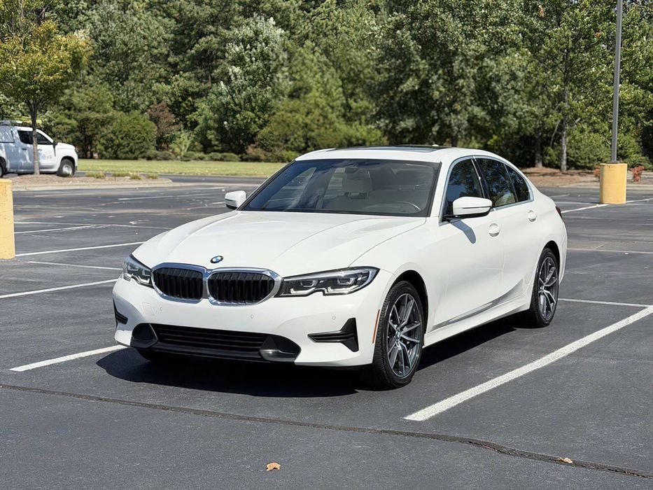 BMW 330i      2019