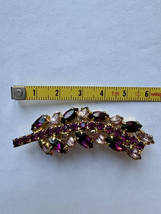 Винтажная брошь «Веточка» с кристаллами