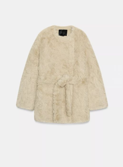 Пальто зі штучного хутра з ременем Zara