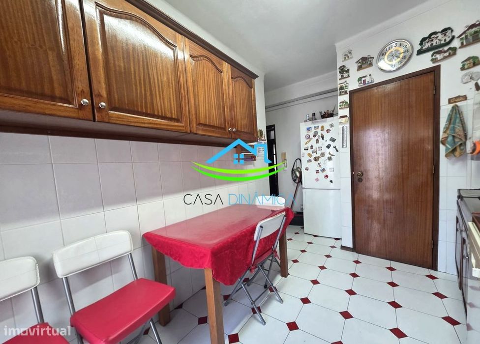 Moradia T4 com Garagem e Terraço em Tavarede
