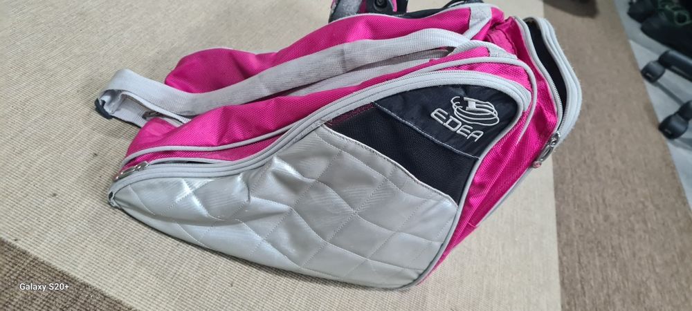Mochila Edea e patins de criança