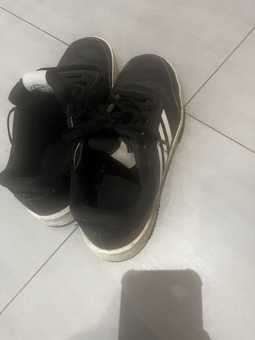 Sneakersy Adidas GW6423 rozm.39