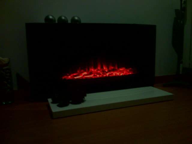 Lareira contemporânea suspensa - (eléctrica).