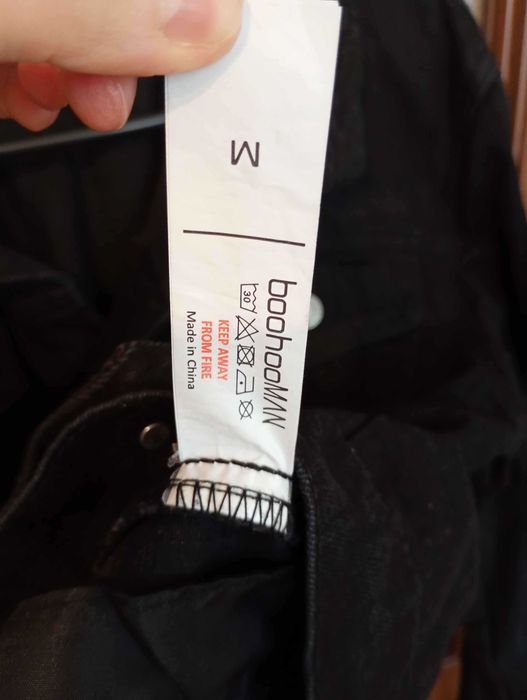 Męska czarna jeansowa kurtka z misiem na kołnierzu boohoo man M