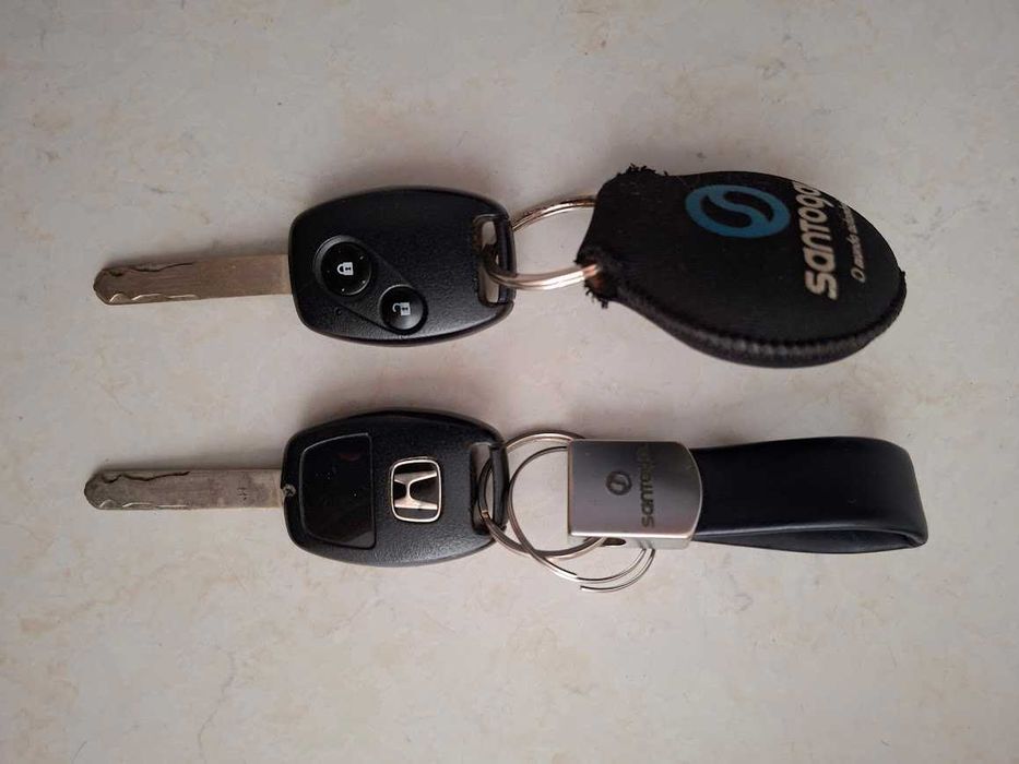 Honda Jazz COOL AC com JLL e sensores de estacionamento.