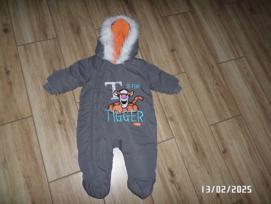 śliczny kombinezon zimowy dla niemowlaka-62cm-Disney