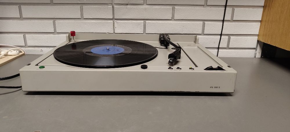 Gramofon BRAUN PS 550 S. Full automatic