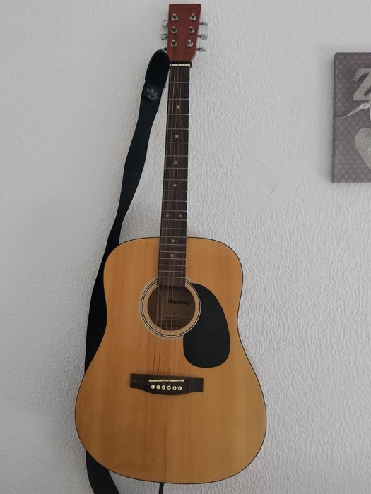 Violão academy em muito bom estado