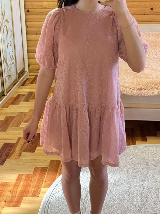 Ніжне рожеве плаття зефірка