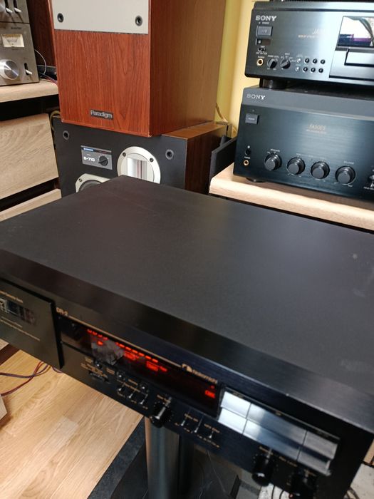 Magnetofon kasetowy deck Nakamichi DR2