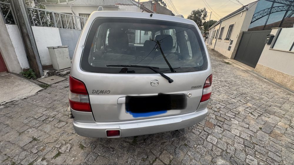 MAZDA em bom estado