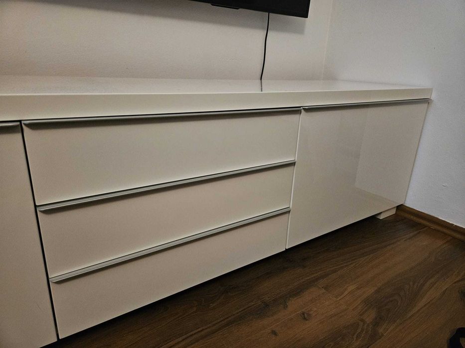 Duża szafka pod TV Ikea BESTA BURS_