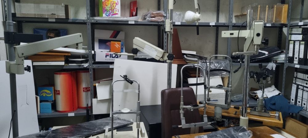 Aparelhos e colunas de consultórios optica