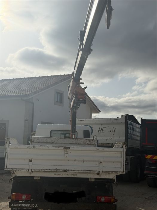 Mitsubishi Fuso com grua e báscula