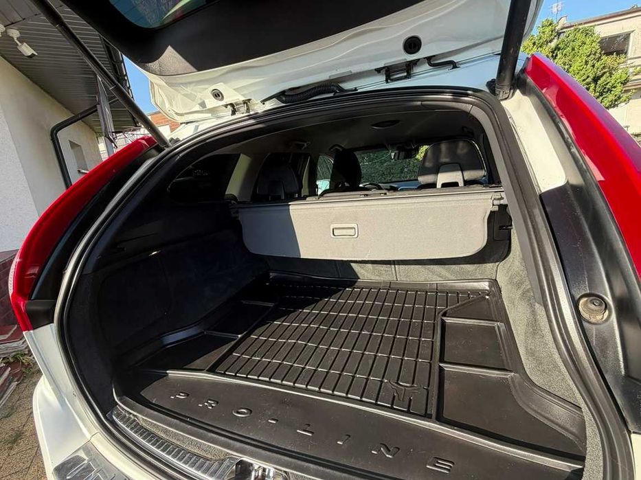 Volvo XC 60 D4 - 181 KM biała perła -