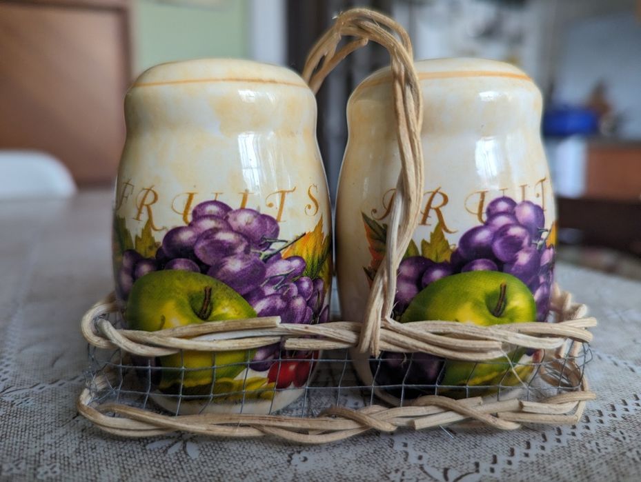 Сільничка перичниця перичница сольница