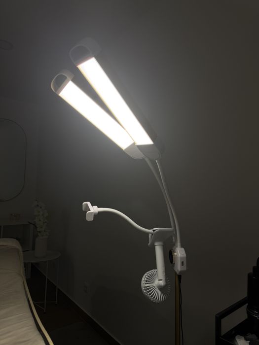 Candeeiro LED Profissional Estética / Pestanas / Limpeza de Pele – Como Novo